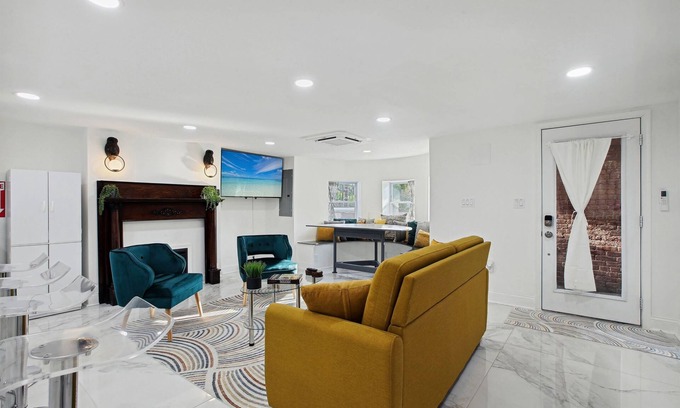Shaw Casa | GardenLevel 4BR/2.5BA-Parking+By Convention Center