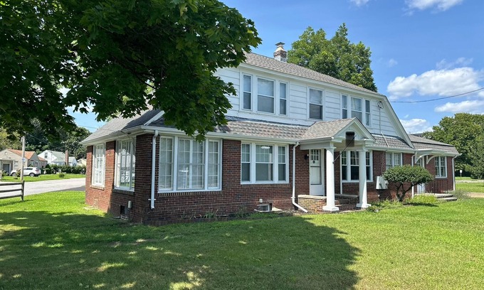 Warwick Casa | GardenScapes-Luxury-New 2025!-Airport-Lg Grps