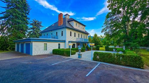 Colville Cama Y Desayuno | Gardenview Estate Bed and Breakfast