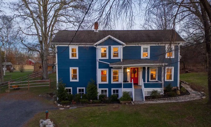 New Paltz Casa | Gardiner getaway w Hot Tub near New Paltz