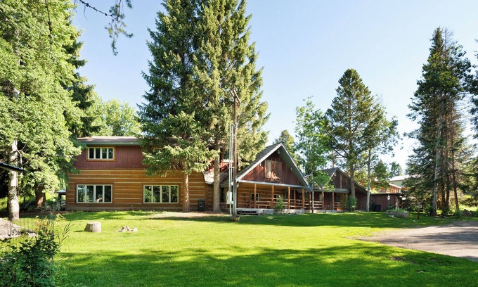 Jardine Cabina | Gardiner Getaway: your cozy cabin near Yellowstone National Park! [Unit 1]