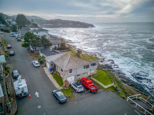 Depoe Bay Casa | Gardner Family House #2