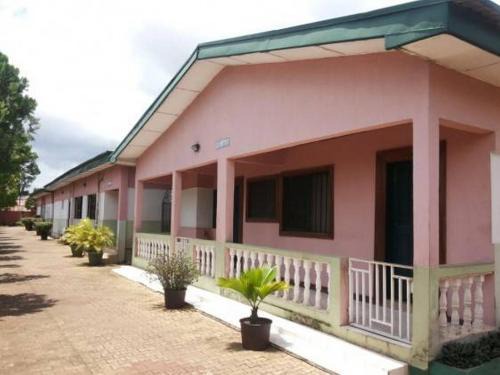 Asaba Cabina | Garentiti Apartment - Silver Room in Asaba, Nigeria