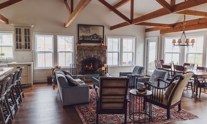 Trinity Casa | GARLAND HOUSE IN DOWNTOWN HISTORIC TRINITY NL ~ Luxury Vacation Home