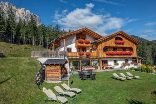 Pedraces Apartamento | Garni Ciasa Urban