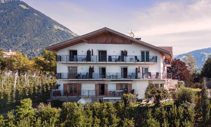 Tirolo Hotel | Garni Hotel Walburg
