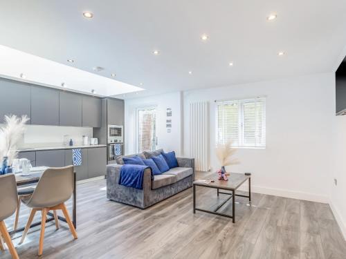 Kilburn Casa | Gascony Getaway - Ukc6961