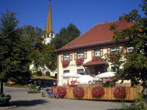 Wilhelmsdorf Casa | Gasthof zum Goldenen Kreuz
