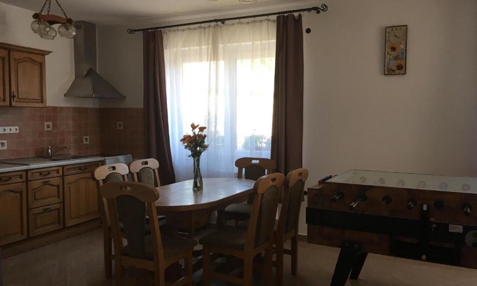 Sumeg Casa | Gasthuis Muskatli