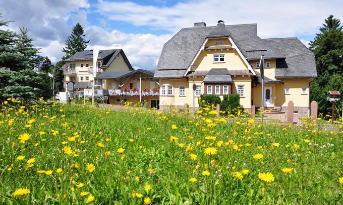 Oberhof Casa | Gaststätte & Pension Waldschlösschen