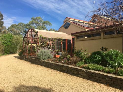 Strathalbyn Casa | Gasworks Cottages and Gardens