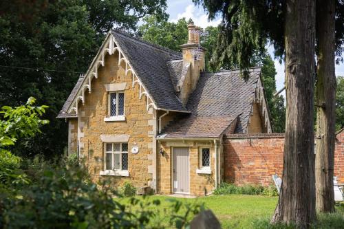 Knipton Casa | Gate Lodge - Sleeps 4 - Near Belvoir Castle