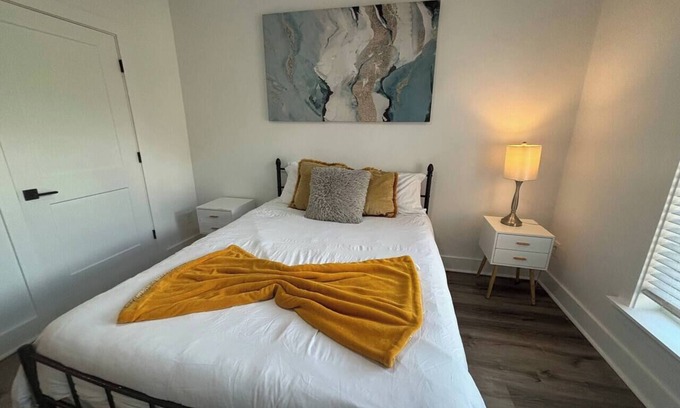 Dunean Apartamento | Gated 2BR in Greenville w/Vibes
