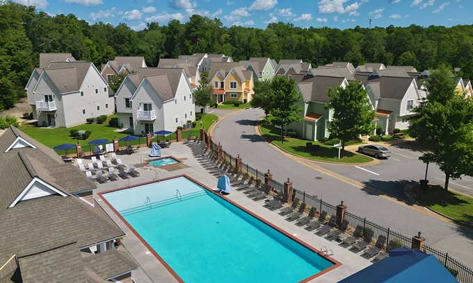 Lackey Complejo | Gated 2BR Villa Near Busch Gardens & Local Favorites