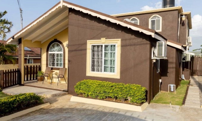 Rhyne Park Village Casa | Gated Charming deluxe 2 bed/home