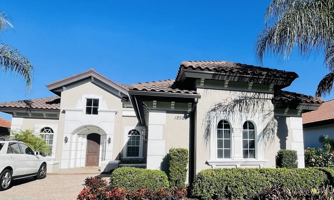 Grandezza Casa | Gated Community Executive Home with Pool and Hot Tub! Private Golf, Tennis CC