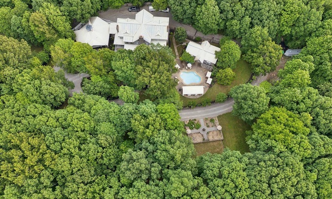 Kingston Springs Casa | Gated Estate w/ Pool, Spa, Game Room & Gym + Near Golf Club | La Pearla Ranch