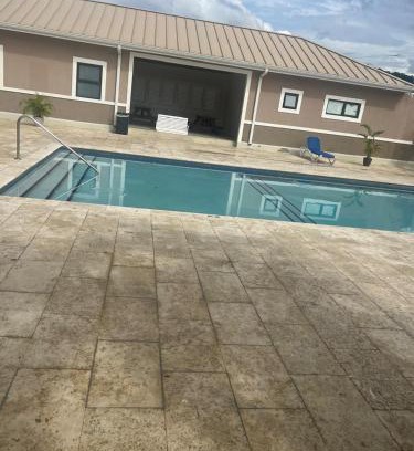 Lucea Casa | Gated home by the beach