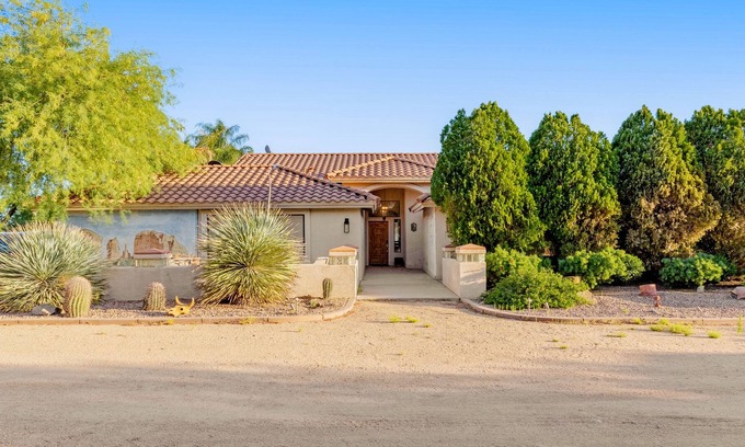 Anthem Casa | Gated home + casita with pool, spa, patio, outdoor kitchen, & exercise room