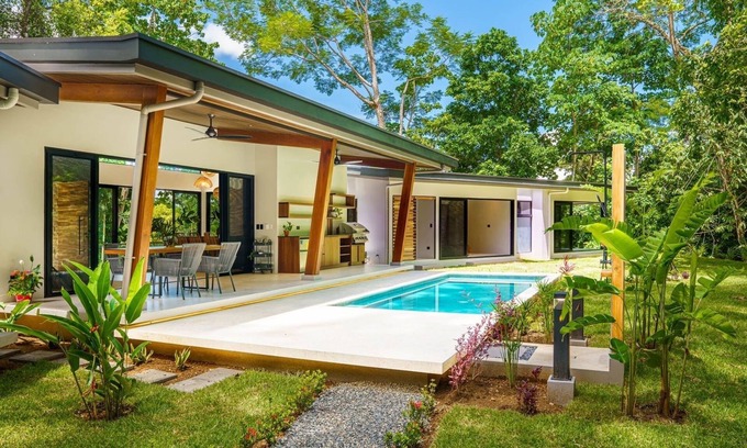 Ojochal Casa | Gated Luxury+Waterfall+Ojochal+3 bedrooms+beaches+luxury+Private+Great location
