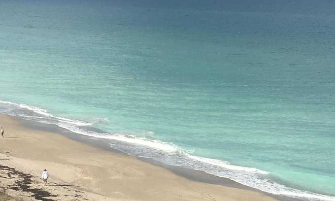 Hutchinson Island South Condominio | Condominio frente al mar cerrado - 2/2 en las canchas de tenis con piscina climatizada 8th Fl