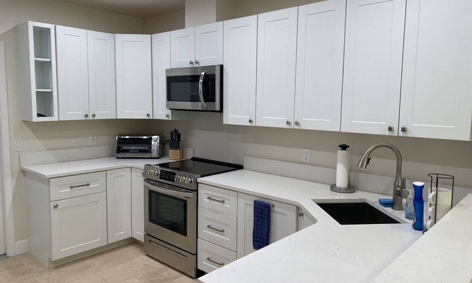 Samsula-Spruce Creek Condominio | Gated - Pool - Golf - Dining - Daytona - Fly-in