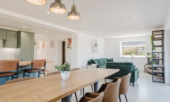 Cropthorne Cabaña | Gatekeepers Cottage - Idyllic 4 Bed Rural Escape
