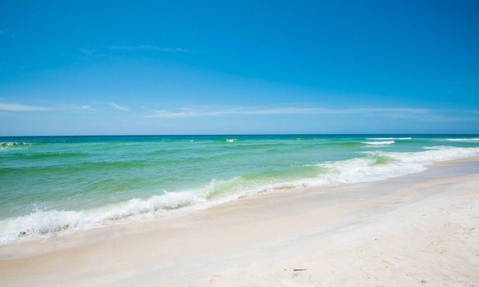 Village of Sugar Beach Casa | Gathering Thyme: WiFi, porch, backyard, & pool - short walk to beach
