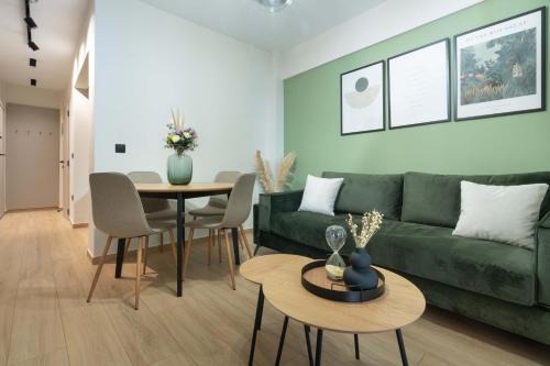Thessaloniki Apartamento | GatheringThess- The backyard