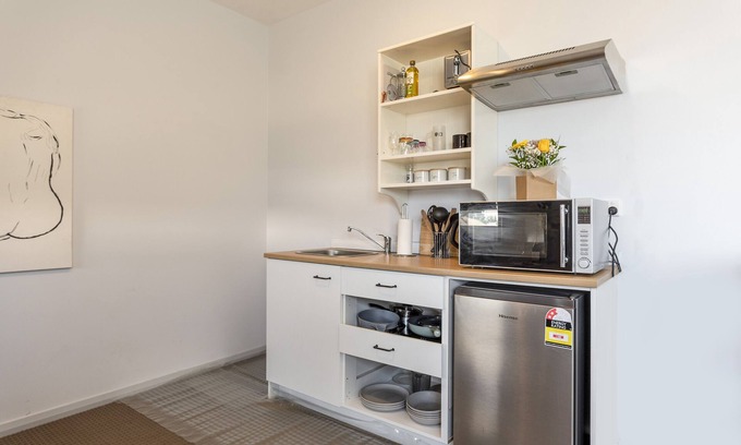 Gawler East Casa | Gawler Townhouse Modern 1 Bedroom Plus optional Futon, with bathtub