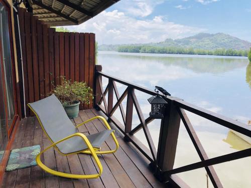 Tuaran Casa | Gayang Friendly Water House Homestay