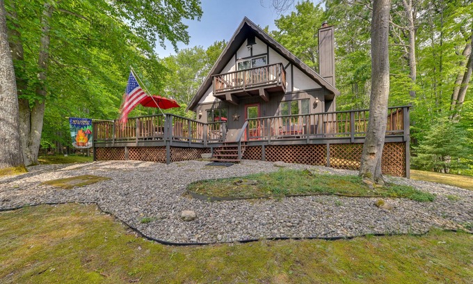Michaywe Cabina | Gaylord Cabin w/ Game Room + Lake Access!