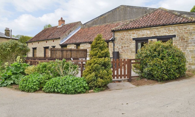 Scarborough Cabaña | 1 bedroom accommodation in High Yedmandale near West Ayton