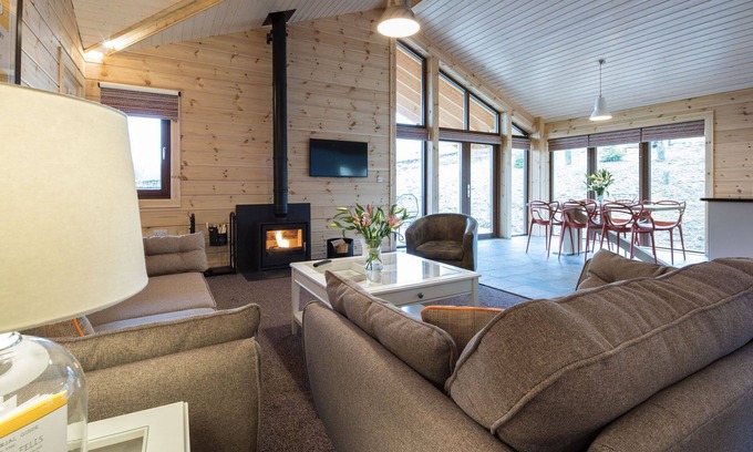 Kirkby Stephen Cabaña | Swaledale Luxury Log Cabin, Real Log Fire, Hot Tub & Fell Views en el Parque Nacional