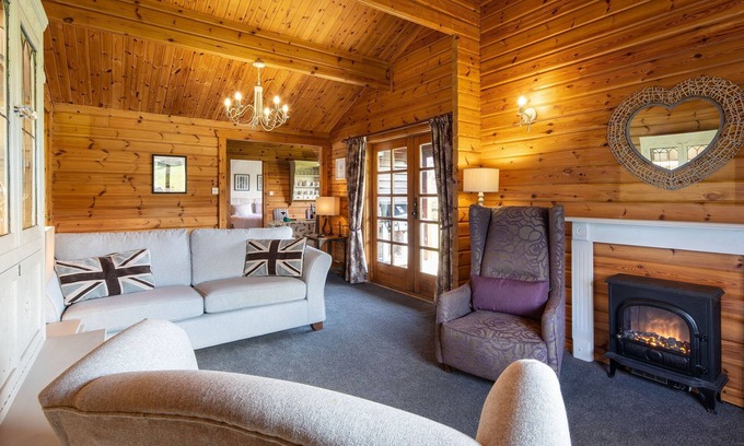 Kirkby Stephen Cabaña | Curlew "Birds" Luxury Log Cabin, jacuzzi y vistas a la montaña en el Parque Nacional