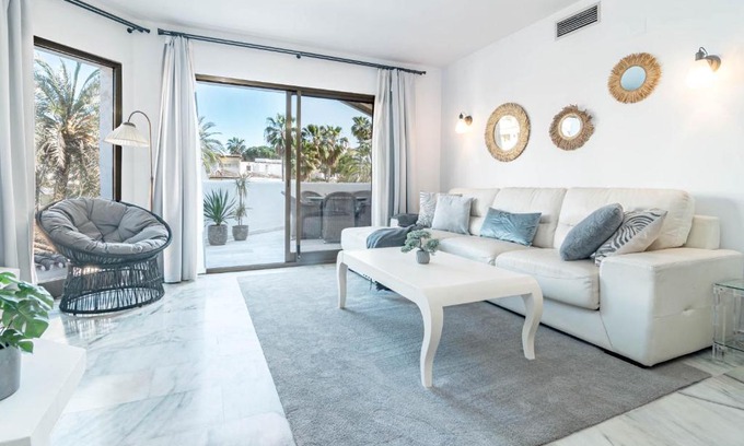 Marbella Apartamento | GBH - Casa Golden beach by Roomservices