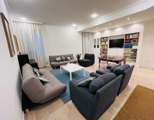 Roman Ghetto Apartamento | GDR Apartment - City Center