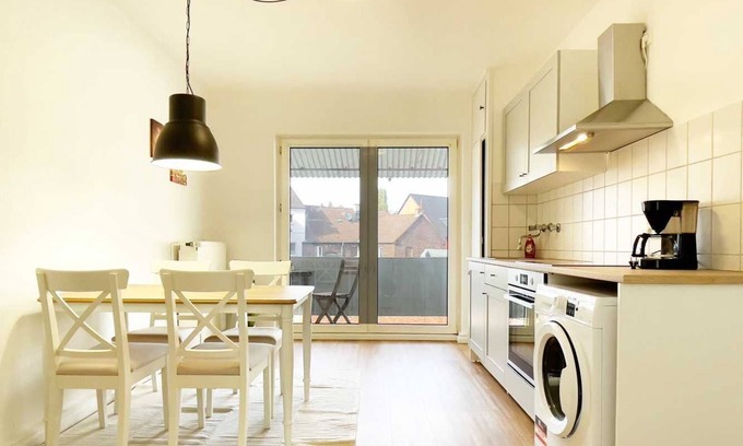 Schalke Apartamento | Ge09a - Ferienwohnung mit Balkon in Gelsenkirchen, 50qm, 2,5 Zimmer, Max. 4 Personen