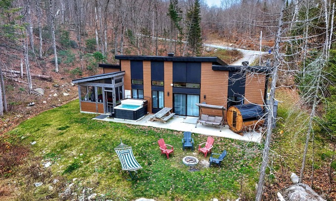 Chertsey Chalet De Esquí | Geai bleu | waterfront | spa | sauna | dogfriendly