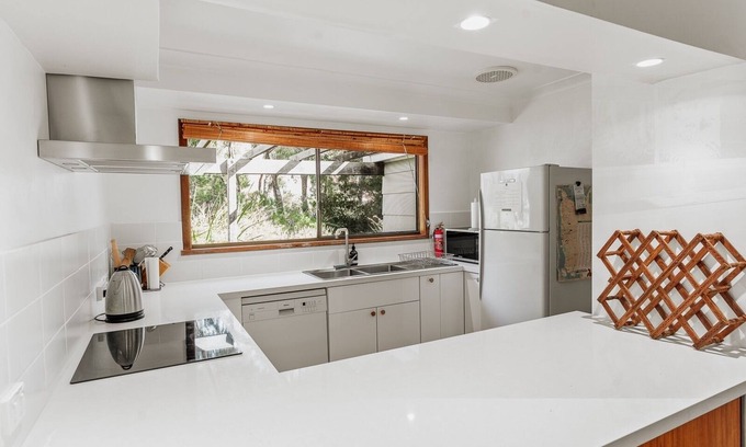Eagle Bay Casa | Gecko Beach House - cosy cottage 5 min walk to stunning Eagle Bay beach
