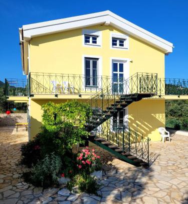 Peroulion Apartamento | Gelbes Haus Korfu