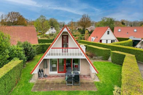 Zwiggelte Casa | Gele Kwikstaart I Ruime Woning met Omliggende Tuin