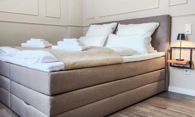 Luenen Apartamento | Geli Homes L1 - 2x Kingsize Bett, 1 bis 4 Pers, Parkplatz, TV, Wifi, Kaffee, Tee