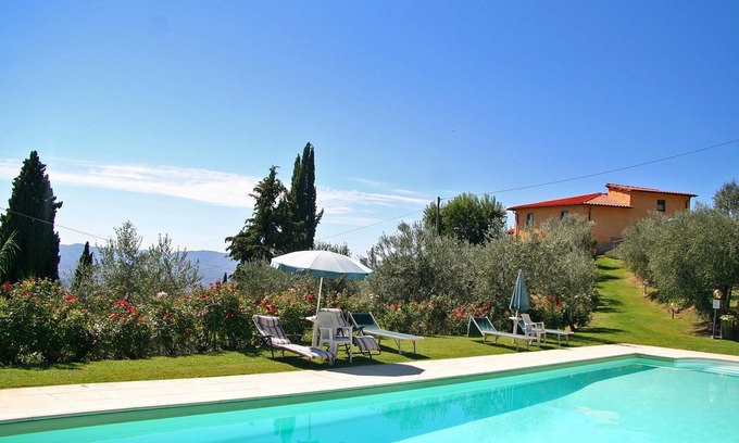 Loro Ciuffenna Apartamento | 1-bdr apto en casa de campo 2/4 personas; sw / pool, jardín pvt, impresionantes vistas, tranquilo