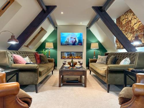 Wetheral Casa | Geltsdale East Wing sleeps 6 with River Eden views near Carlisle & Ullswater