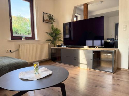 Hutzdorf Apartamento | Gemütlich, OLED-TV & XXL-Küche, familienfreundlich