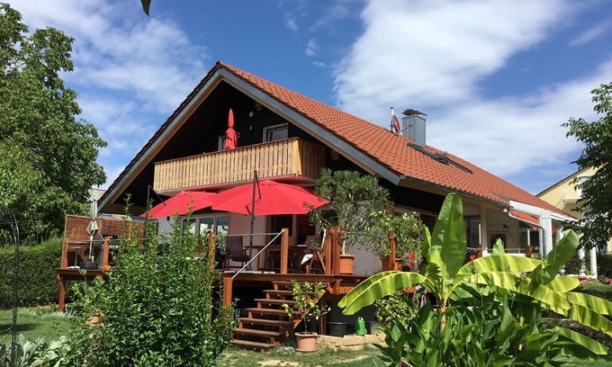 Iznang Apartamento | Gemütliche 2-Zimmer WHG mit Balkon /Parkplatz Ost/ Halbinsel Höri /Bodensee