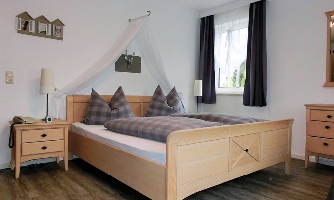 Bad Steben Apartamento | Acogedor apartamento de 45 m2, muebles de madera natural.