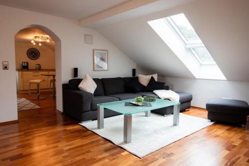 Burglengenfeld Apartamento | Gemütliche DG-Wohnung mit großer Küche & Parkplatz