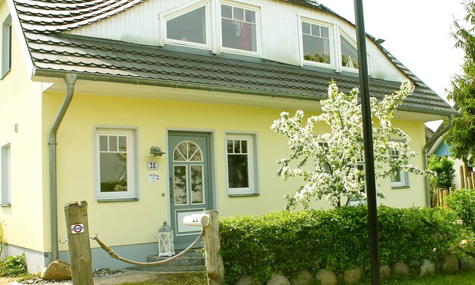 Wieck auf dem Darss Casa | Gemütliche Doppelhaushälfte mit Garten für bis zu 6 Pers. - Haus Windlicht